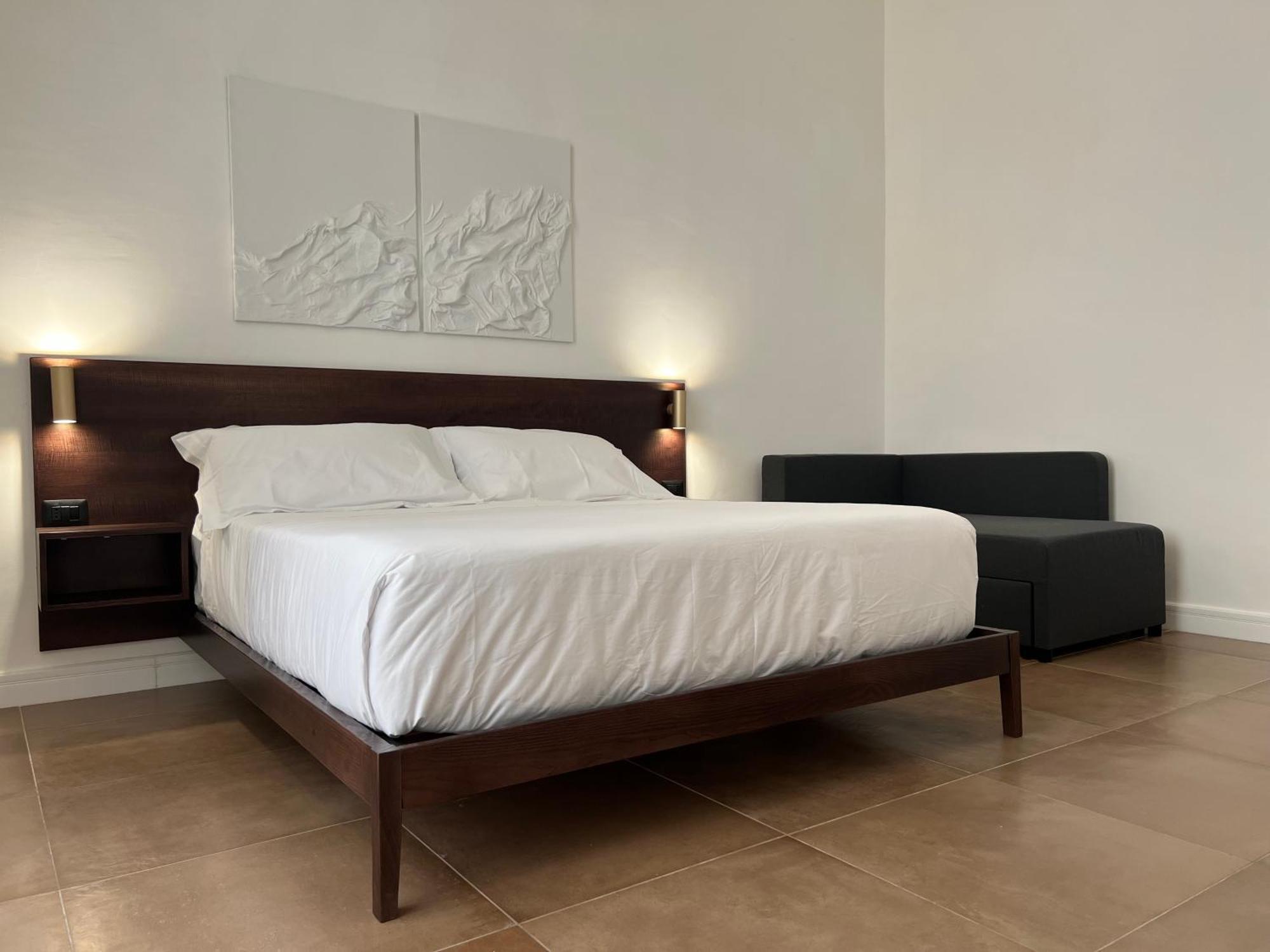 נאפולי Domus Delia Luxury Apartment מראה חיצוני תמונה