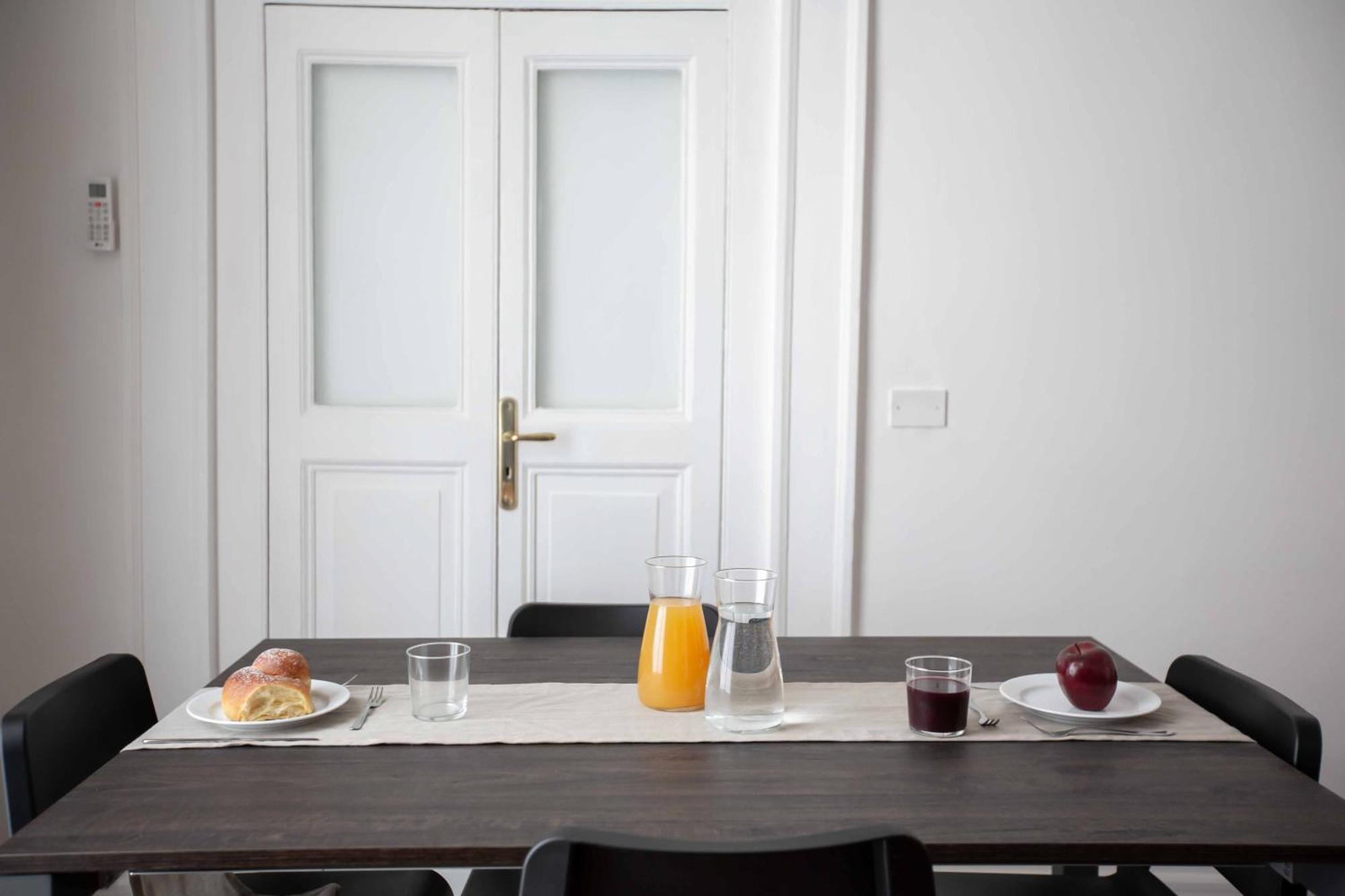 נאפולי Domus Delia Luxury Apartment מראה חיצוני תמונה